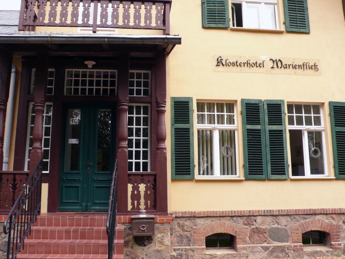 Klosterhotel Marienfliess Stepenitz Exteriör bild